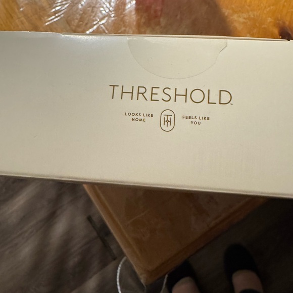 Threshold Elegant reindeer salt and pepper shakers - Picture 3 of 3